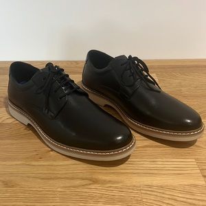 Brand new size 9 black Oxford